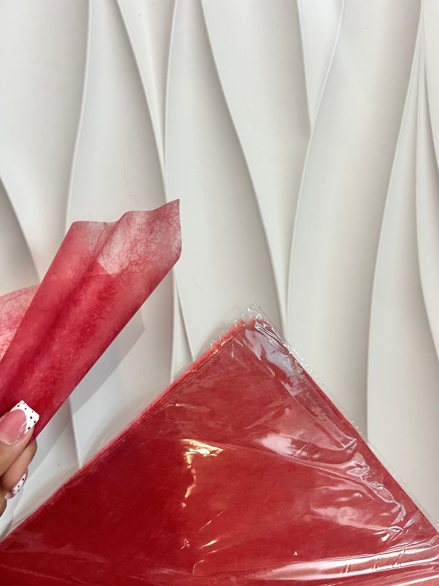 Lux Red Tissue